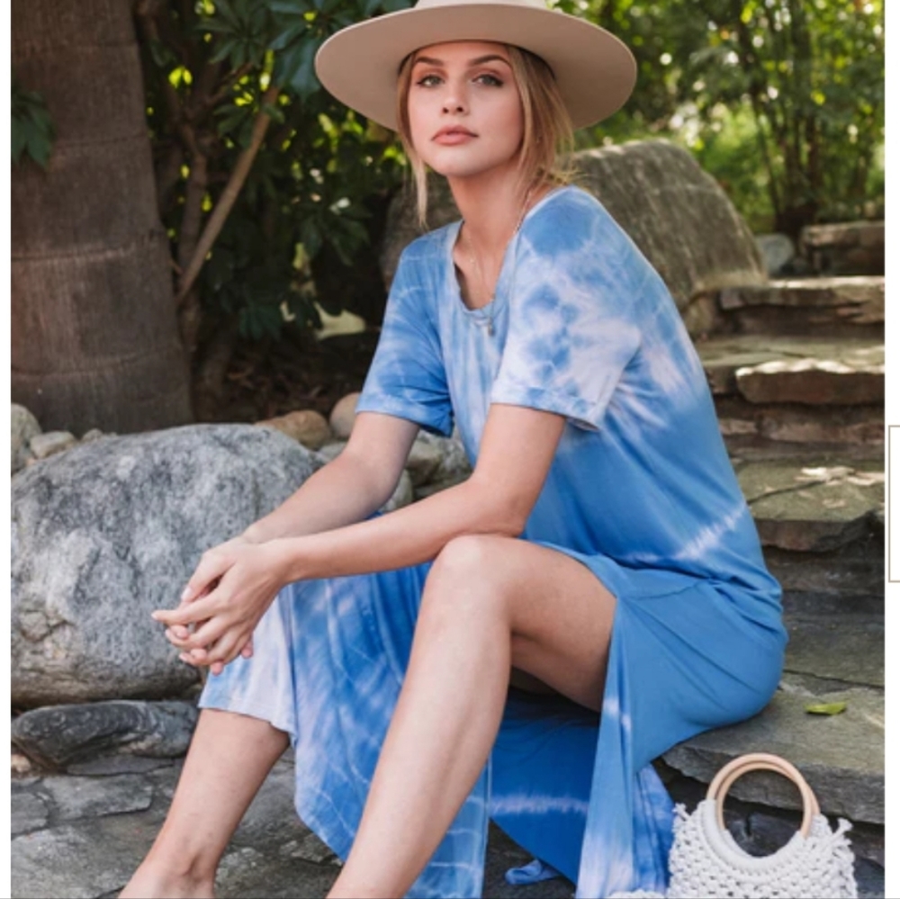 Light Blue Tie Dye Side Slit Maxi Dress